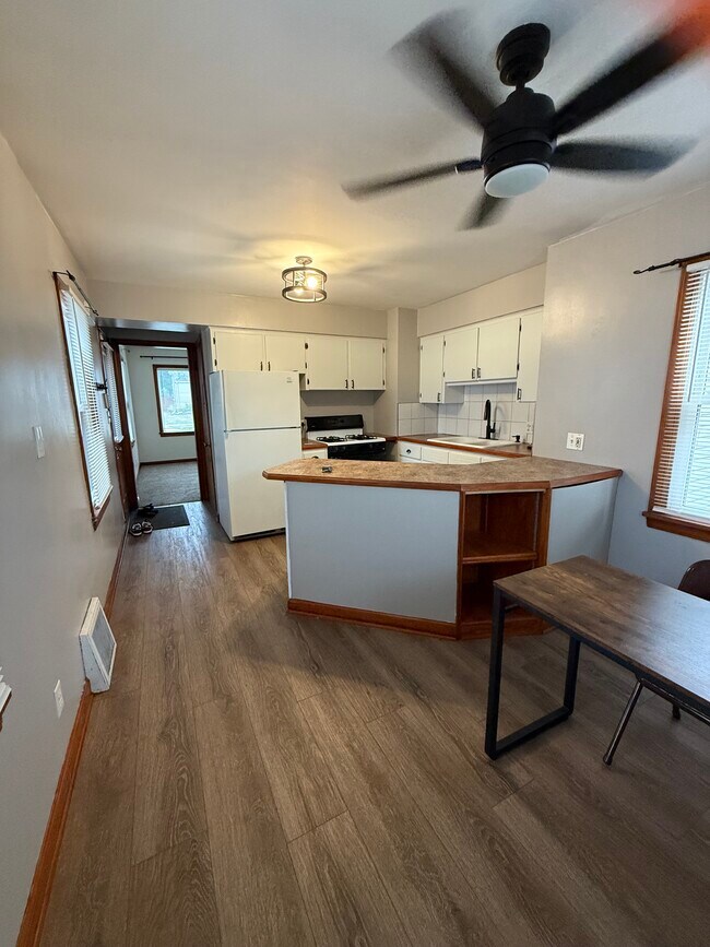 Photo - 788 E Archwood Ave