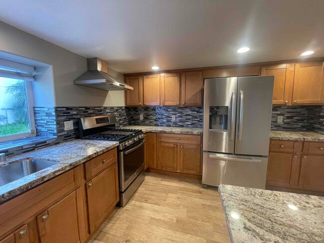 Building Photo - 2806 Best Ave Rental