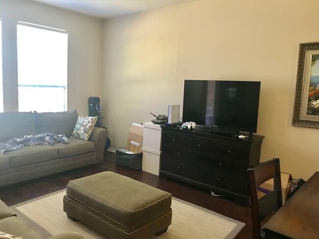 Photo - Don't miss the opportunity to lease this gorgeous Townhome in the heart of McKinney!