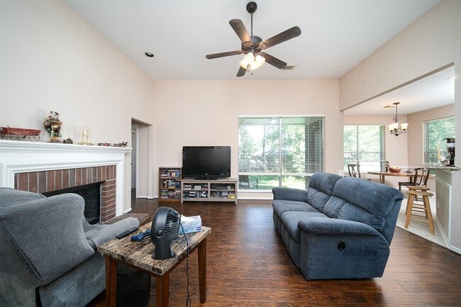 Photo - 11 Painted Canyon Pl