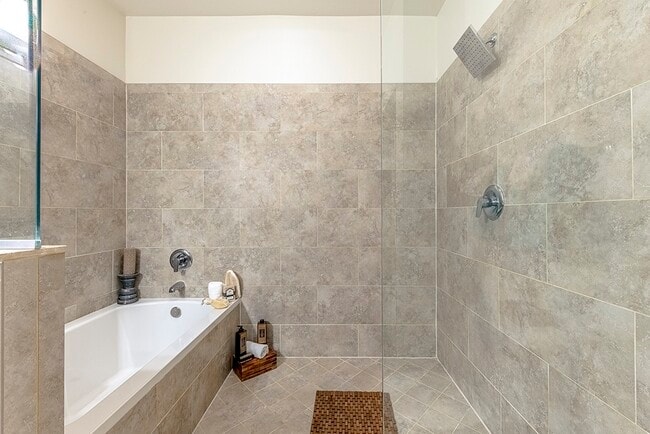 The Hamptons at Palm Beach Gardens Apartments