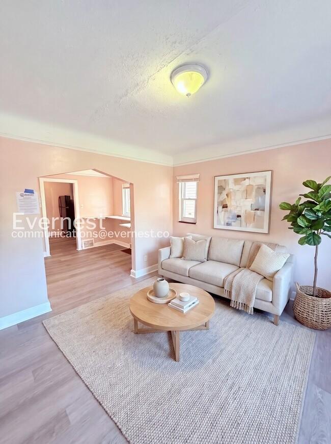 Photo - 3 Bed/1 Bath Home with Off-Street Parking / Pet-Friendly / Vouchers Accepted / Available Now!