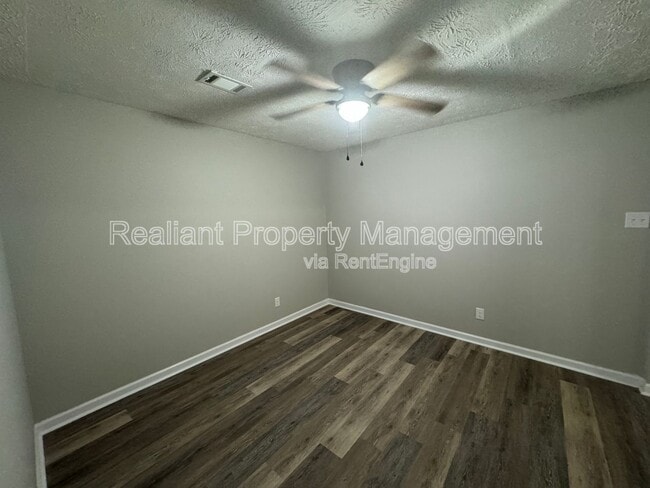 Photo - 209 Lakeshore Dr Unit 2