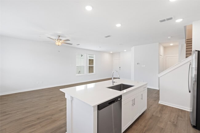 Building Photo - 8119 Danson Ln