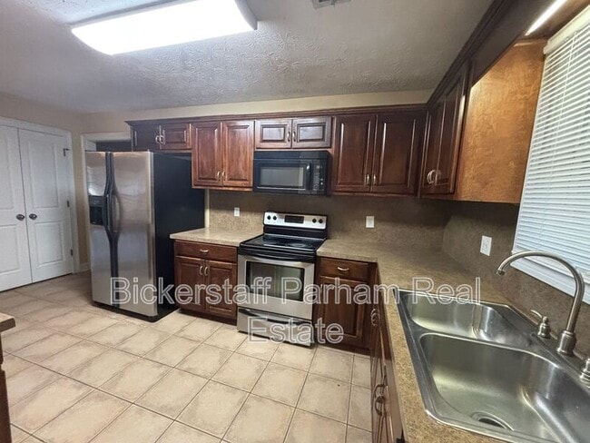 Photo - 385 Lee Rd 2141