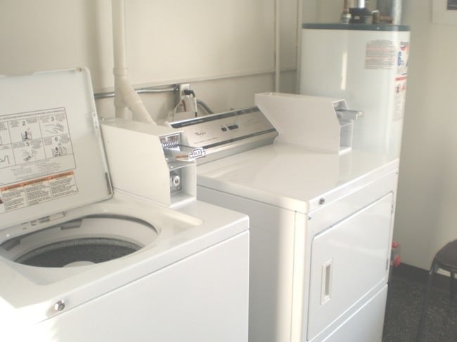 Laundry Facility - Midtown Center