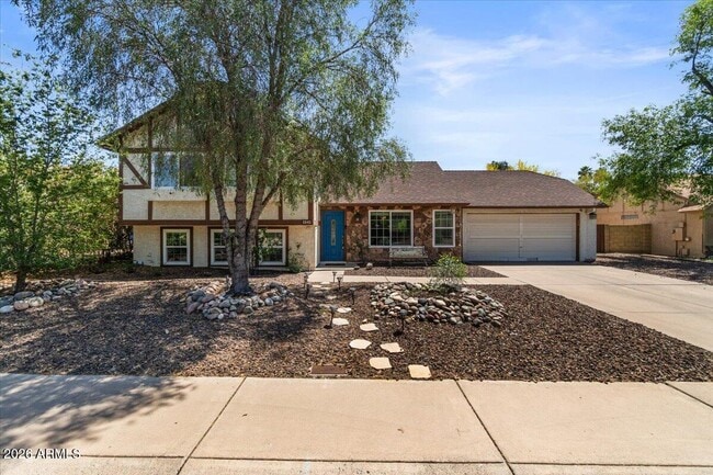 Building Photo - 1041 E Kristal Way