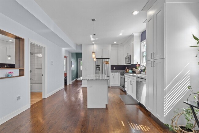 Photo - 74 Kingsdale St Unit 3