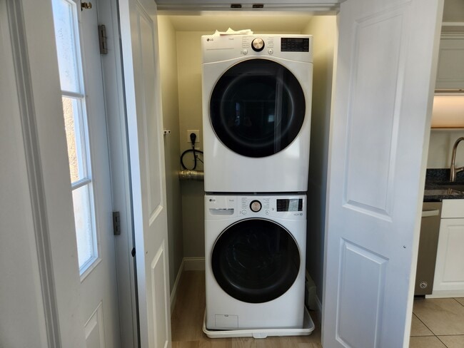 Photo - 17 Roundy St Unidad 2