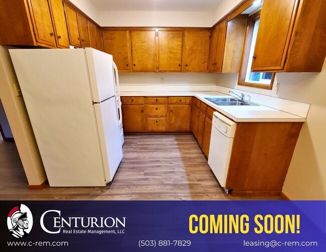 Building Photo - 1359 Fir St S