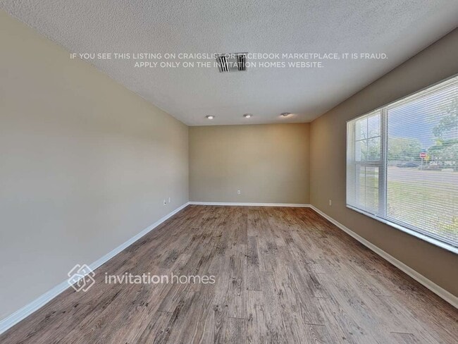 Photo - 2194 Oak Grove Dr