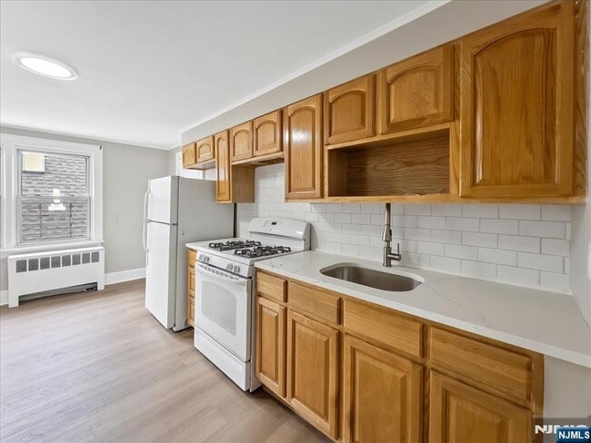 Building Photo - 109 Division Ave Unit 3-3 Rental
