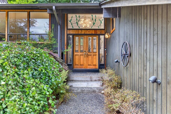 Photo - Mid-Century Gem with Hot Tub, Large Deck, and Bonus Rooms in Issaquah – 4 Bed, 3 Bath, 2,940 Sq Ft