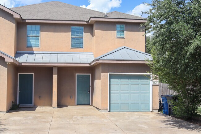 Building Photo - 1125 Brown Rock Dr Rental