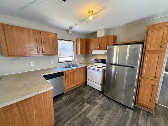 260 Lark Meadow Dr