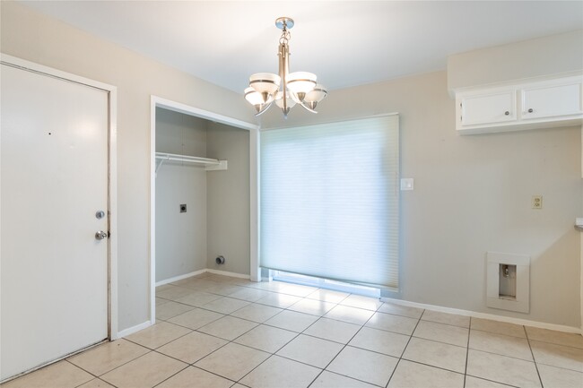 Photo - 206 N Forest Dr