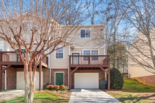 Building Photo - Beautiful Updated Townhouse located in Iredell County! 2BR/2.5BA Garage