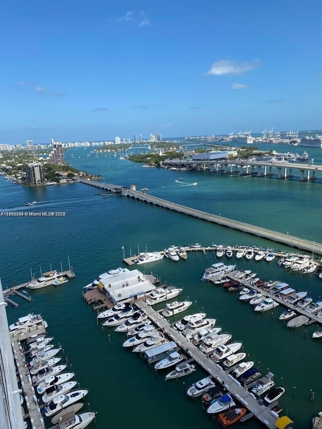 Building Photo - 1717 N Bayshore Dr Unit 3246 Rental