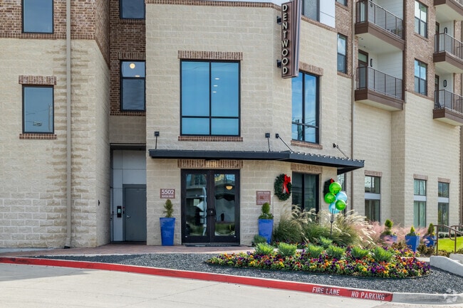 Leasing Office - Maple