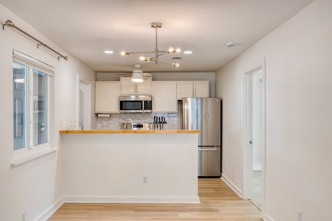 Building Photo - 5407 Spring Meadow Rd