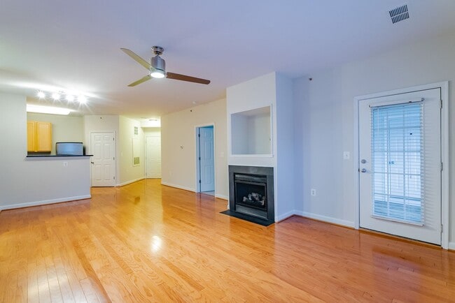 Photo - Spacious 3 Bed 2 Bath Condo With Balcony In Sought After Summerfield at Brambleton