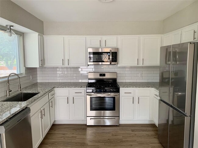 Photo - 1604 Middleway Rd