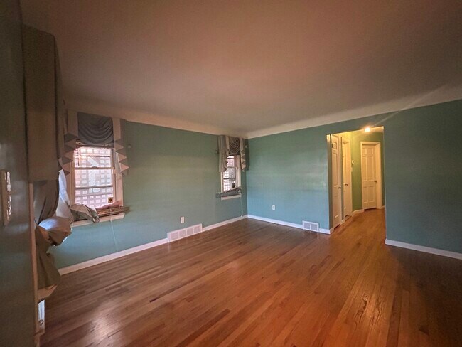 Photo - 8060 House St