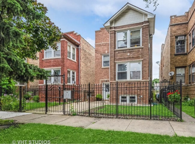 Building Photo - 4310 W Schubert Ave Rental