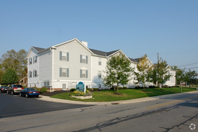 Somerset Square Apartments
