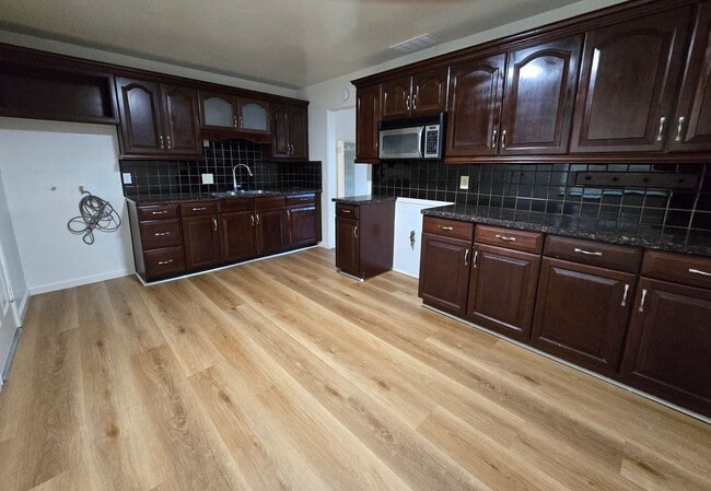 Photo - House for rent in LANCASTER | 3 Bedrooms |...