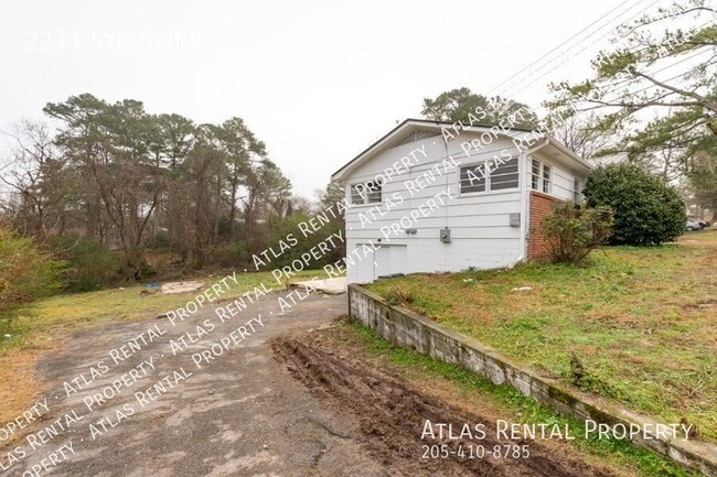 Photo - 2233 5th St NE