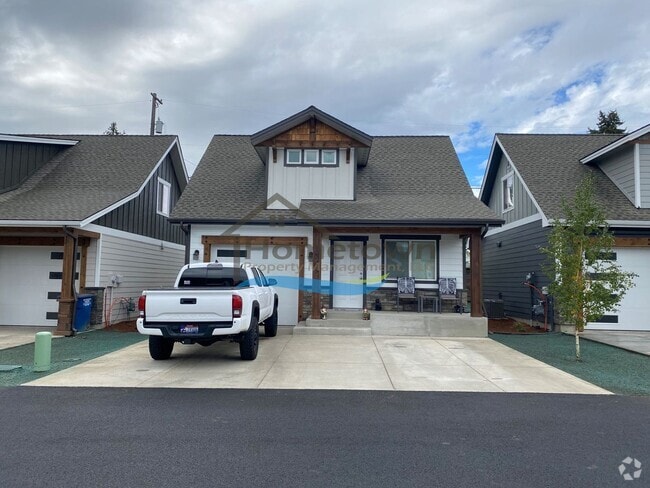 Building Photo - Craftsman-Style Home in Coeur d'Alene with...