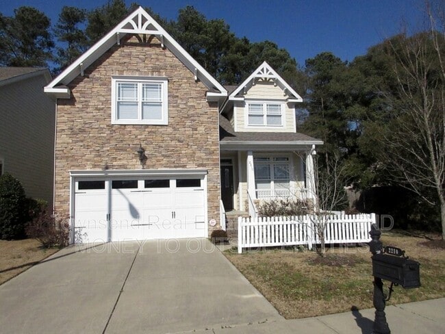 Building Photo - 2210 Westdale Dr