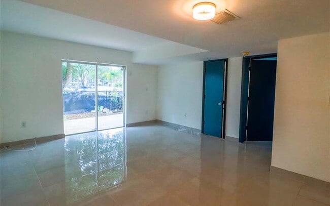 Photo - 14010 NE 3rd Ct Unit #1