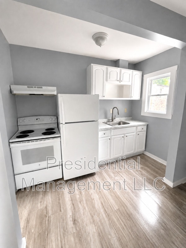 54 Bronson St Unit 2