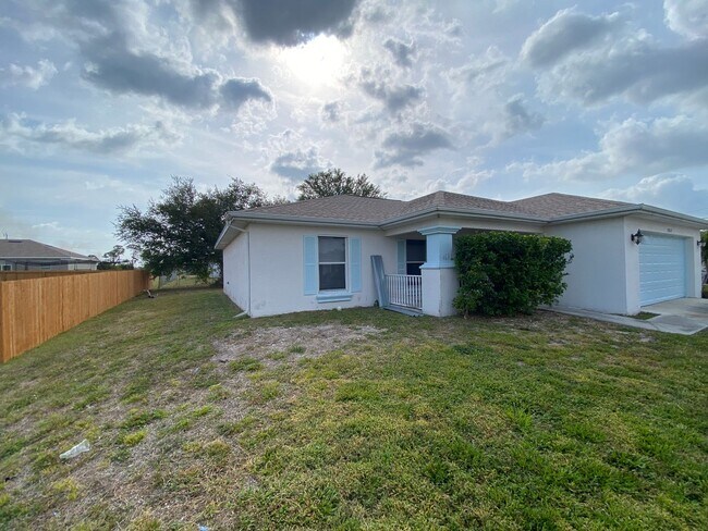 Building Photo - 2817 NW 18th Pl Rental