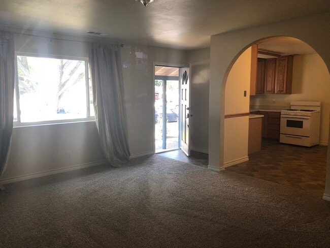 Photo - 4 bedroom 2 bathroom downtown Red Bluff home