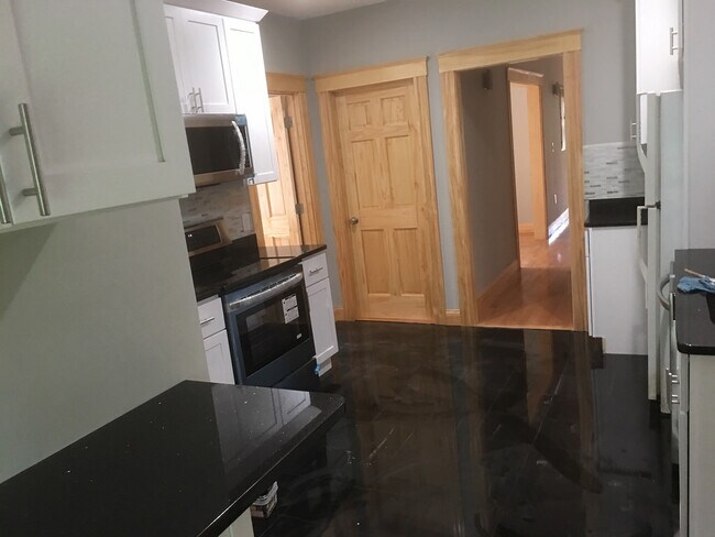 Photo - 152 Winchester St Unit 1