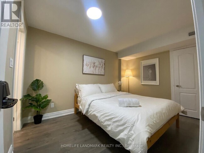 Photo - 489 Caboto Trail