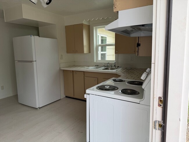 Photo - 713 S Billings Blvd