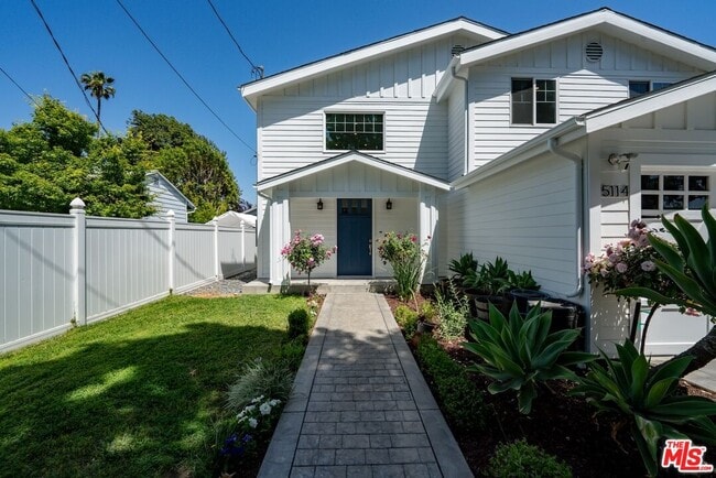 Building Photo - 5114 Cedros Ave Rental