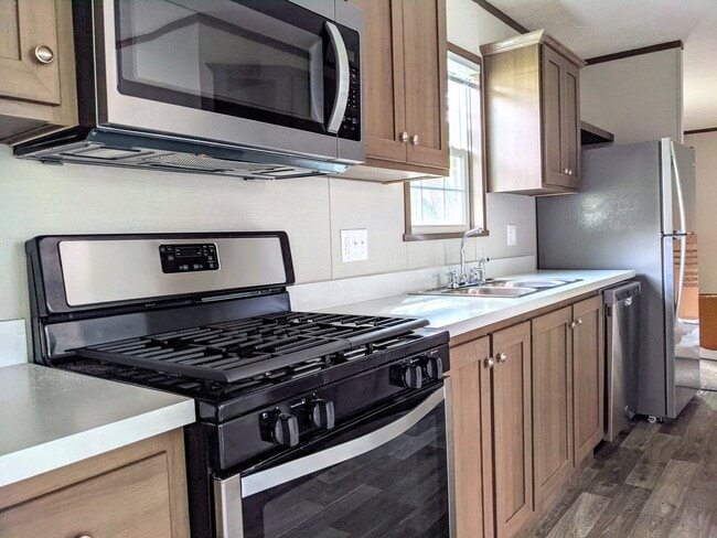 Building Photo - 3430 N Peoria Rd