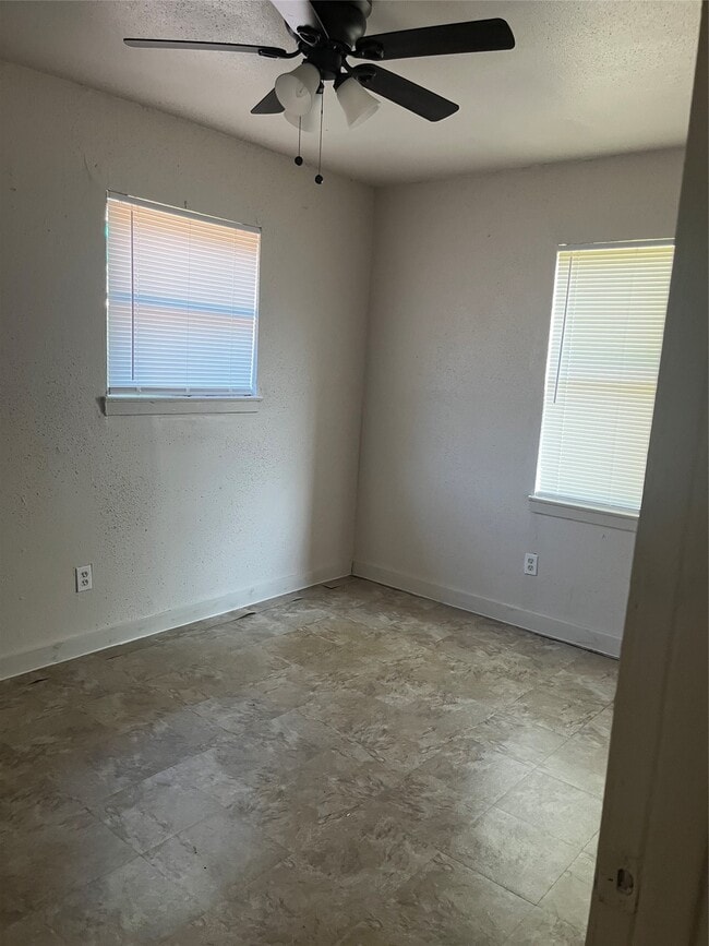 Photo - 4203 Dawson Ln