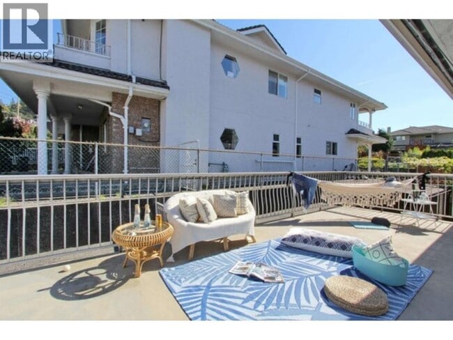 Photo - 7222 Pandora St