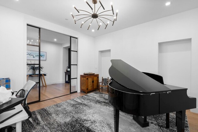 Photo - 5 Bed 4.5 Bath - Bethesda Contemporary Home