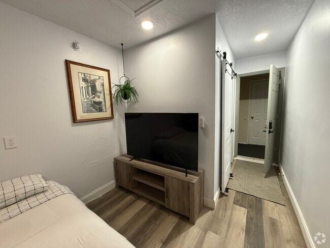 Building Photo - 1148 Windy Way Rental
