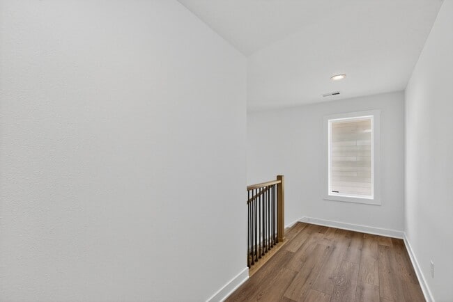 Photo - 1100 NW Sproul Dr