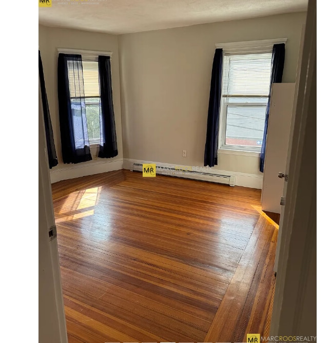 Building Photo - 49 Conwell Ave Unit 3