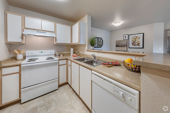 Fully-equipped kitchens with dishwashers - Quatama Crossing Rental