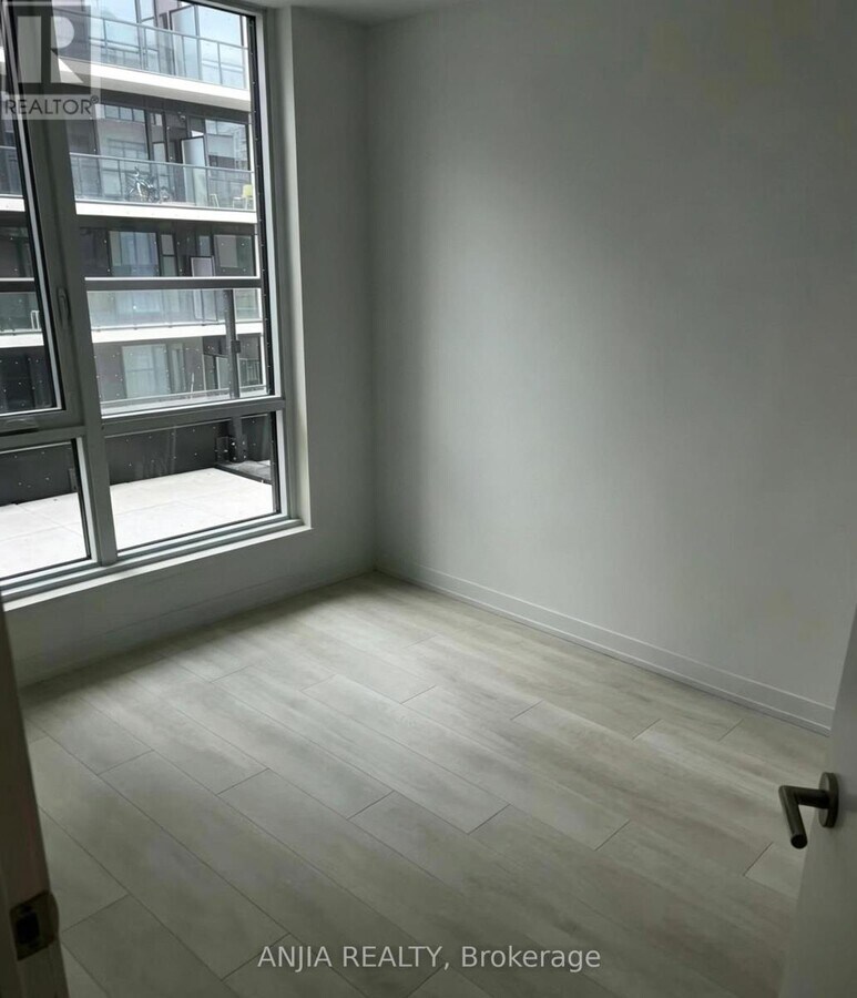 Photo - 8 Beverley Glen Blvd Unité D420